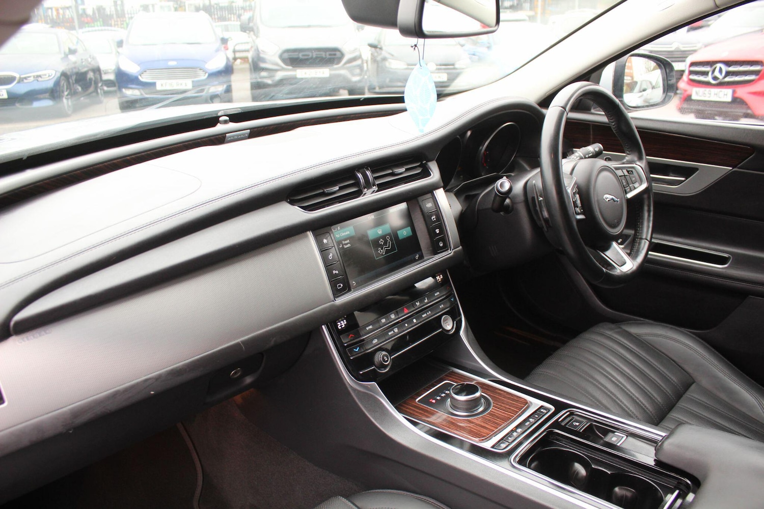 Used Jaguar XF 2018 for sale - 77144024: Photo 25