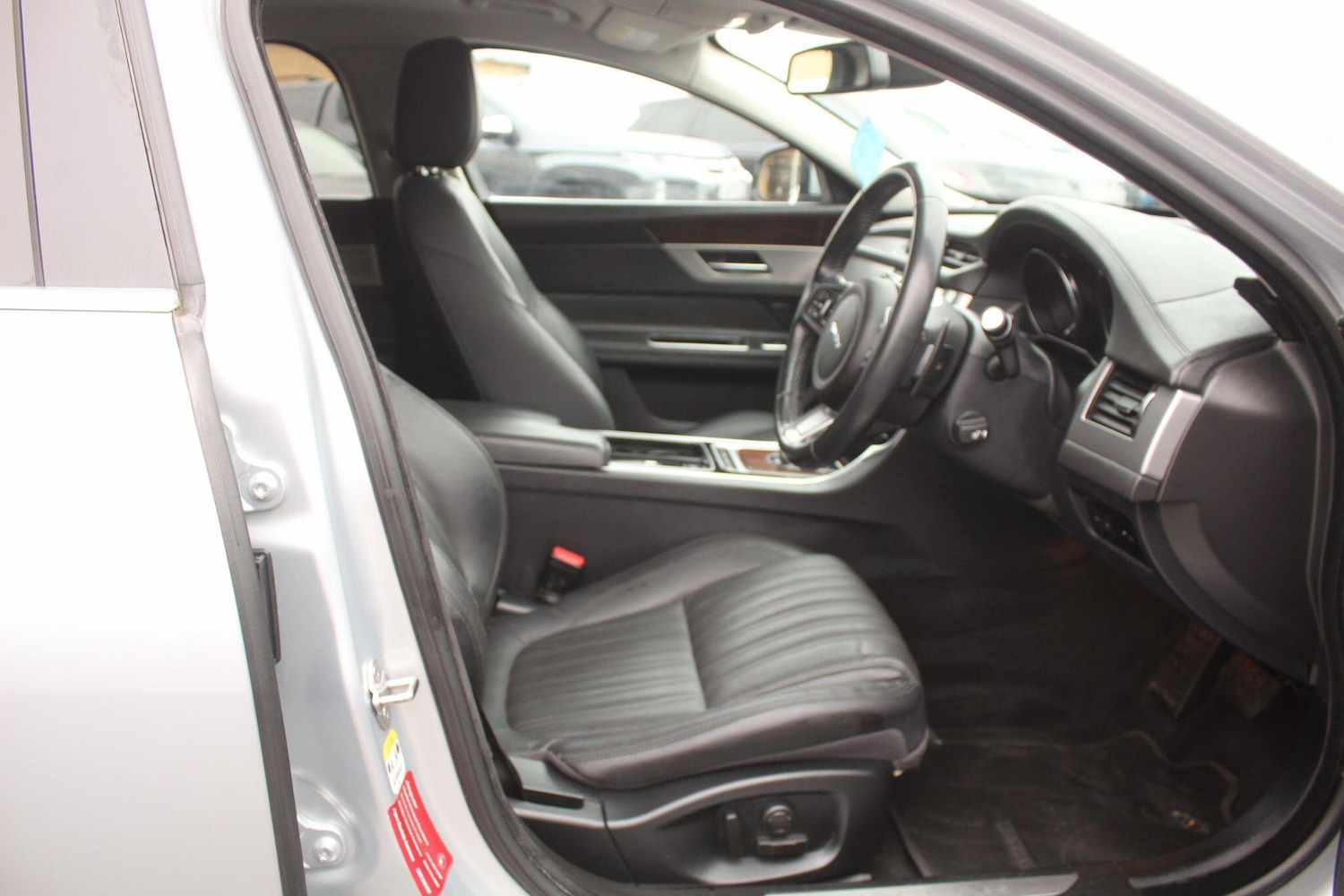 Used Jaguar XF 2018 for sale - 77144024: Photo 28