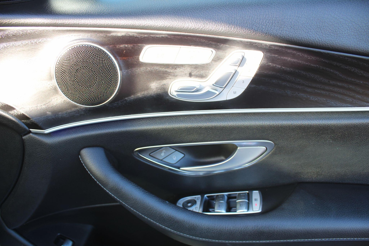 Used Mercedes-Benz E Class 2016 for sale - 76608309: Photo 28