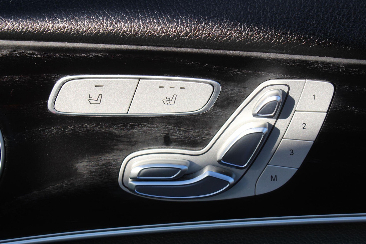 Used Mercedes-Benz E Class 2016 for sale - 76608309: Photo 29