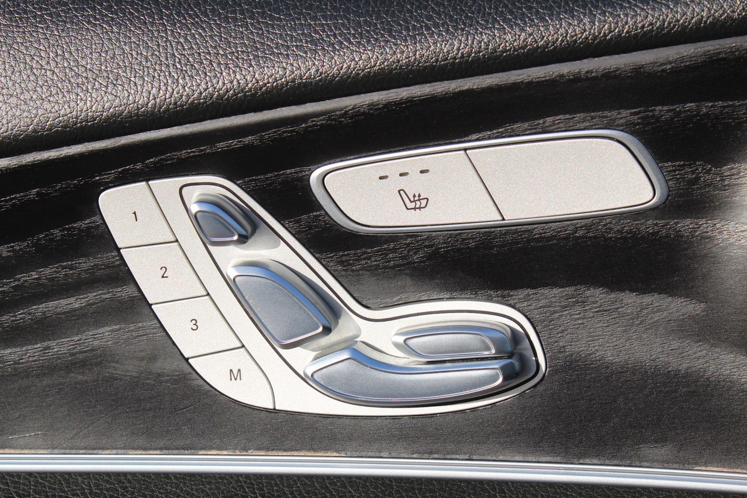 Used Mercedes-Benz E Class 2016 for sale - 76608309: Photo 34