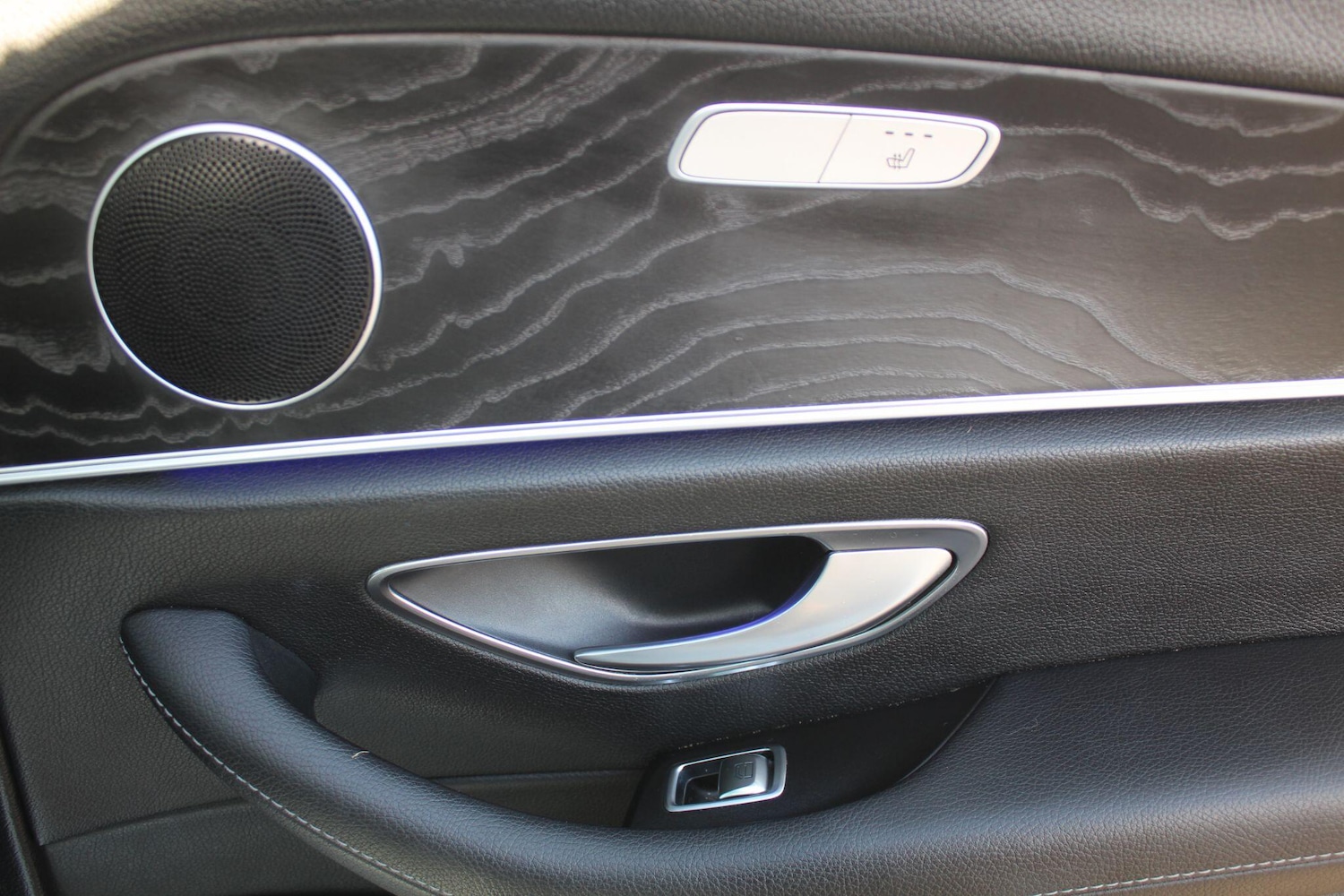 Used Mercedes-Benz E Class 2016 for sale - 76608309: Photo 40