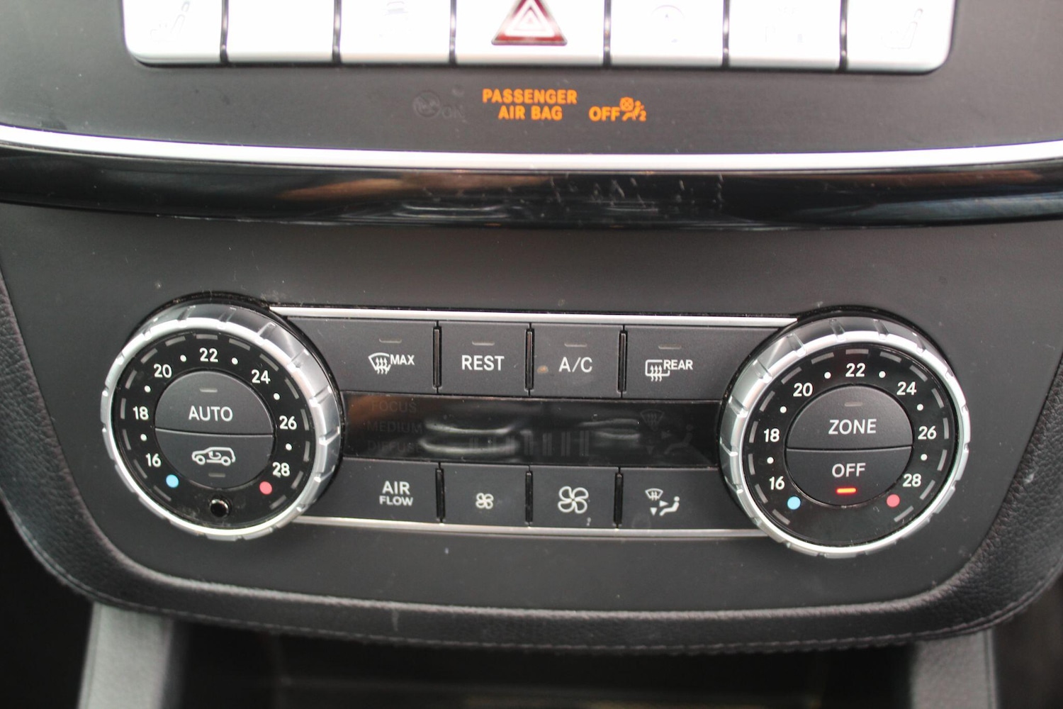 Used Mercedes-Benz GLS 2018 for sale - 77343939: Photo 27