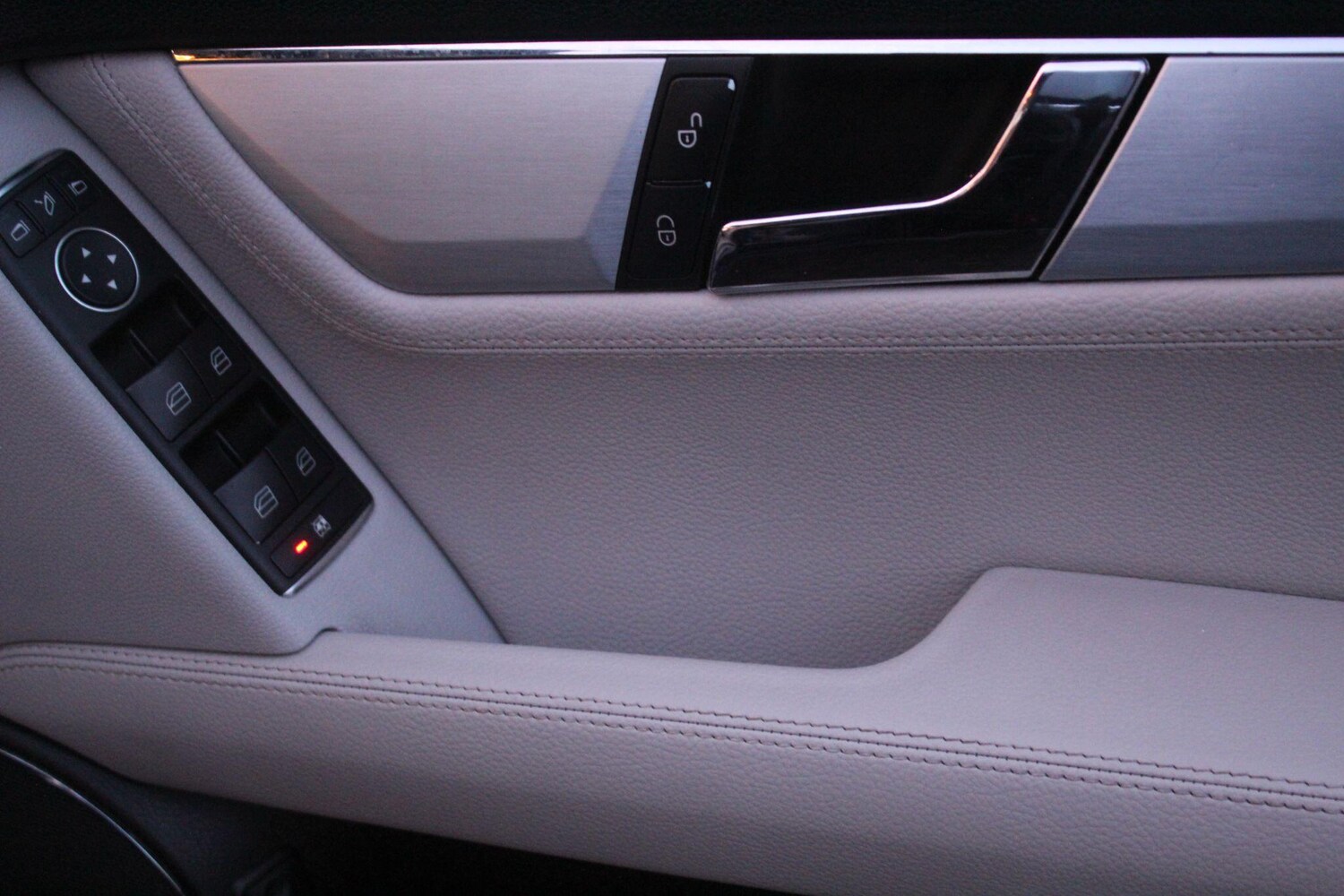 Used Mercedes-Benz C Class 2010 for sale - 77574314: Photo 24