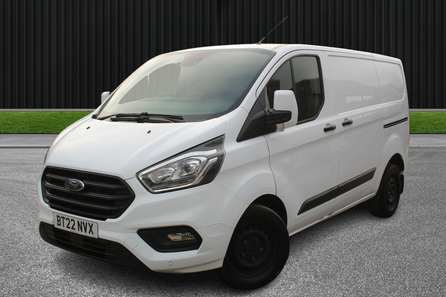 Used Ford Transit Custom for sale - 76997320: Photo 2