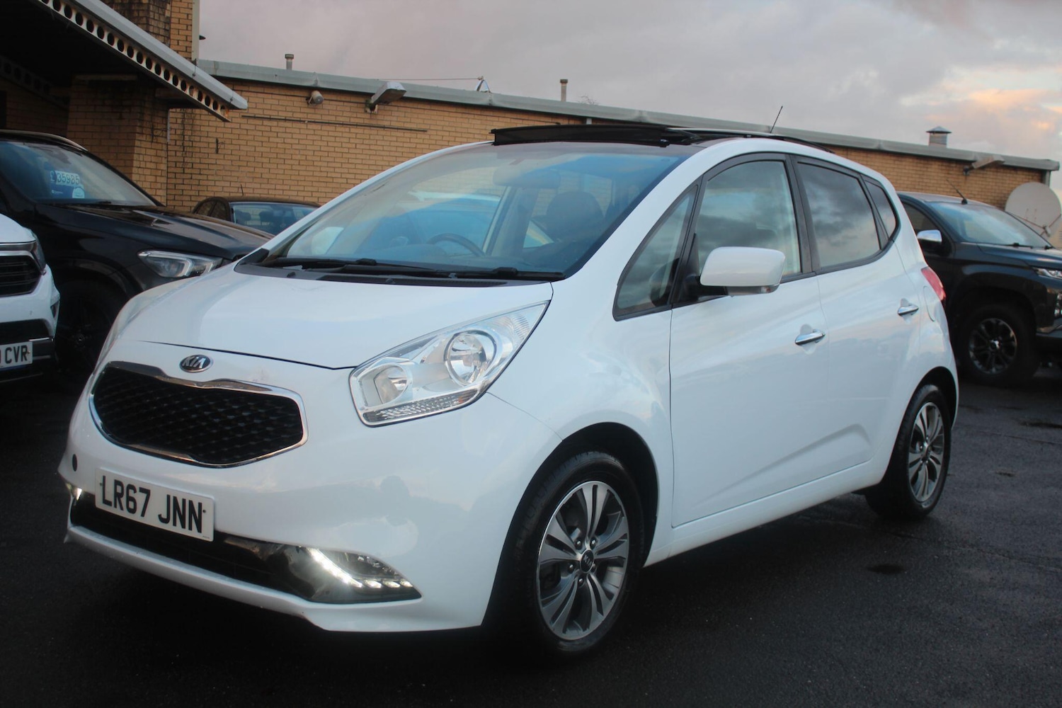 Used Kia Venga 2017 for sale - 77238401: Photo 11