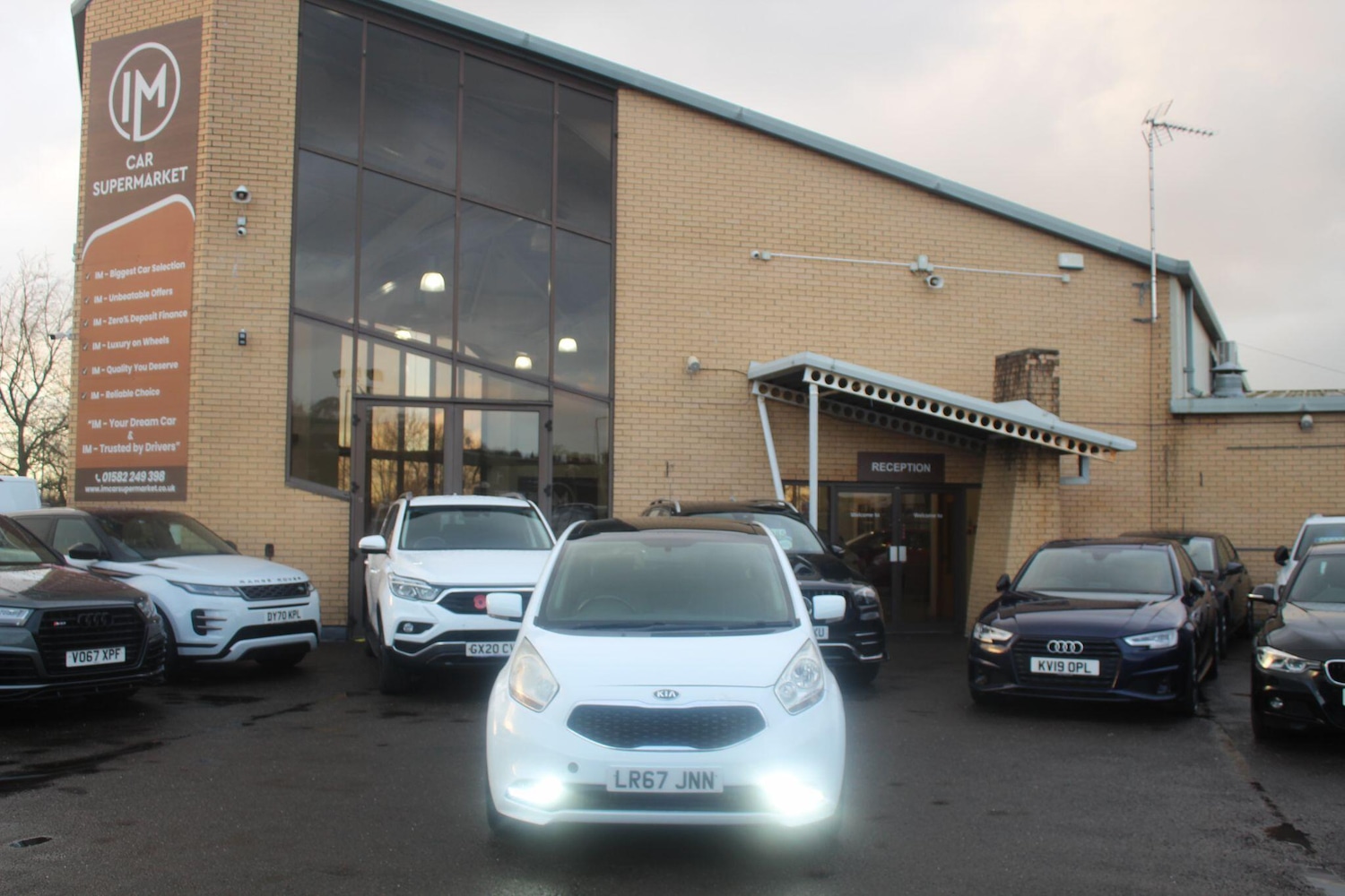 Used Kia Venga 2017 for sale - 77238401: Photo 2