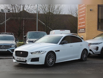 Used Jaguar XE 2019 for sale - 76781468: Photo
