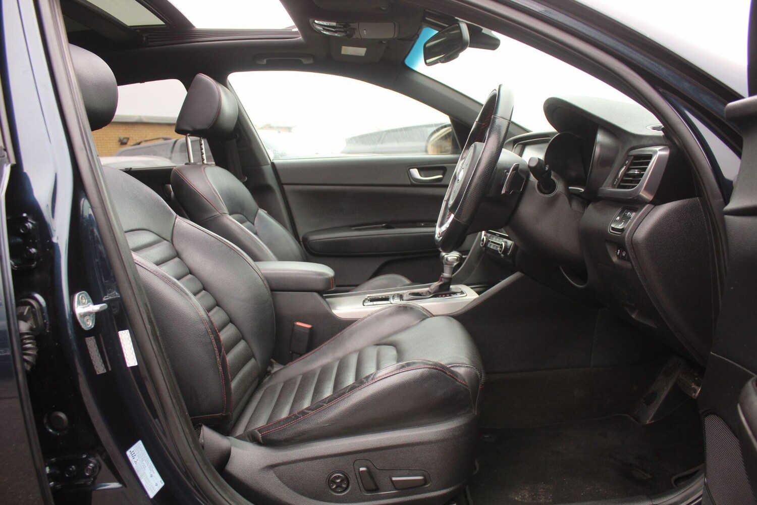 Used Kia Optima 2017 for sale - 76996629: Photo 28