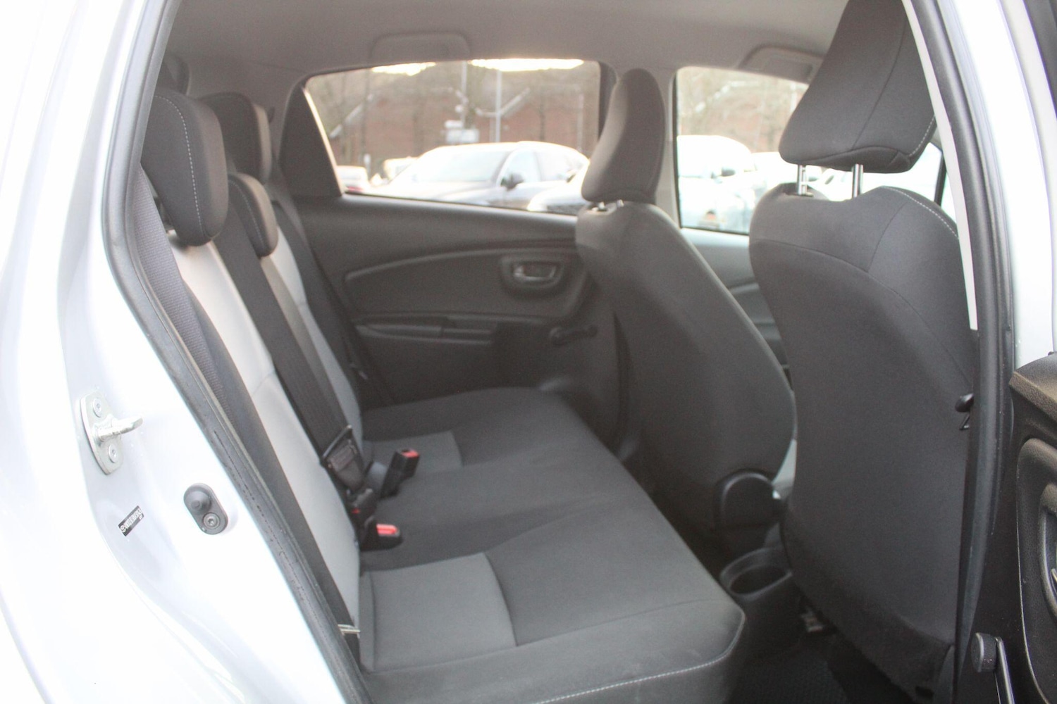 Used Toyota Yaris 2018 for sale - 76936702: Photo 29