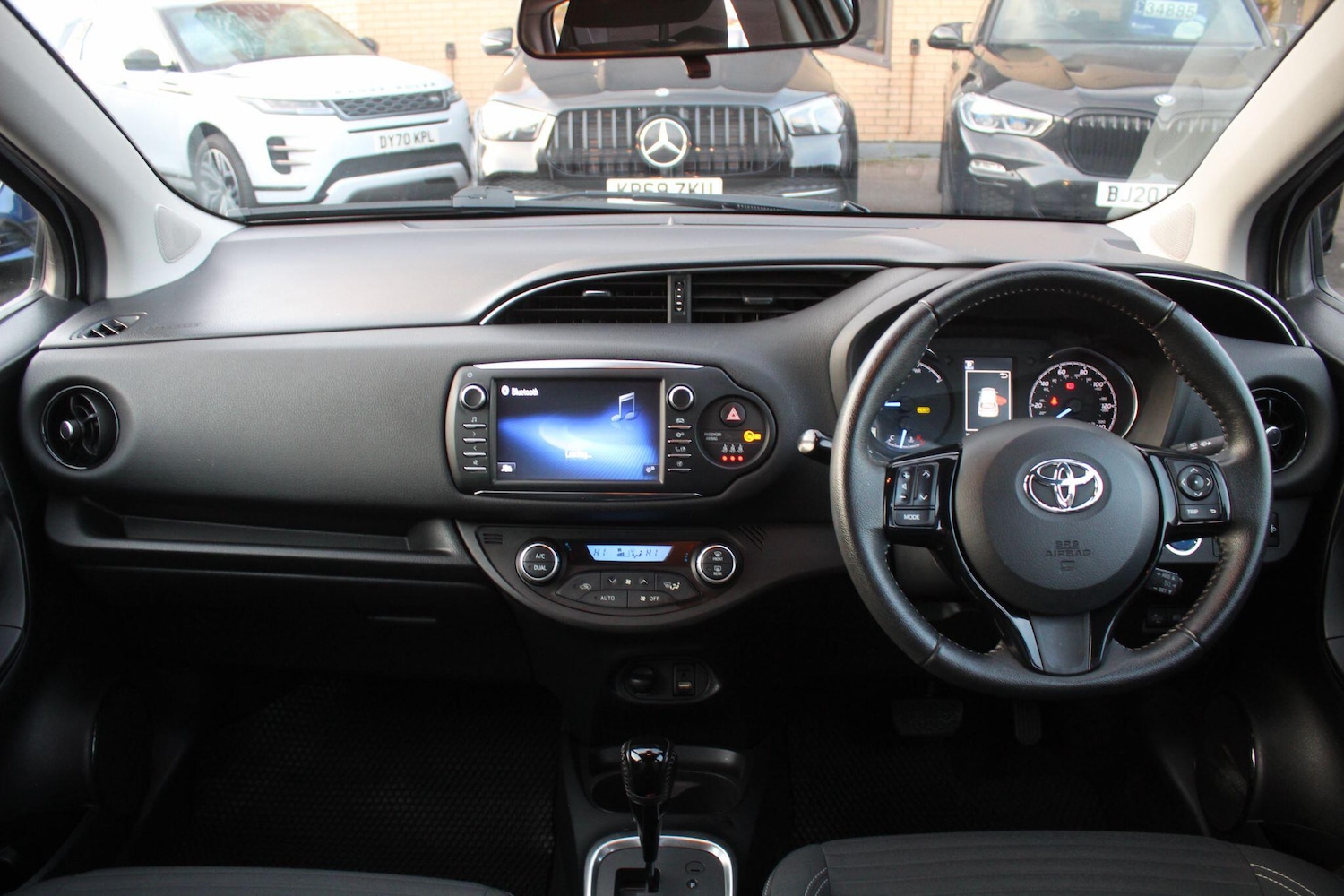 Used Toyota Yaris 2018 for sale - 76936702: Photo 30