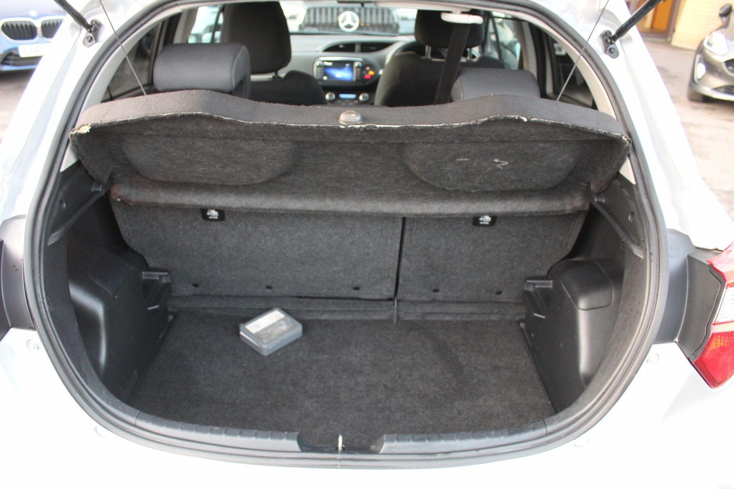 Used Toyota Yaris 2018 for sale - 76936702: Photo 33