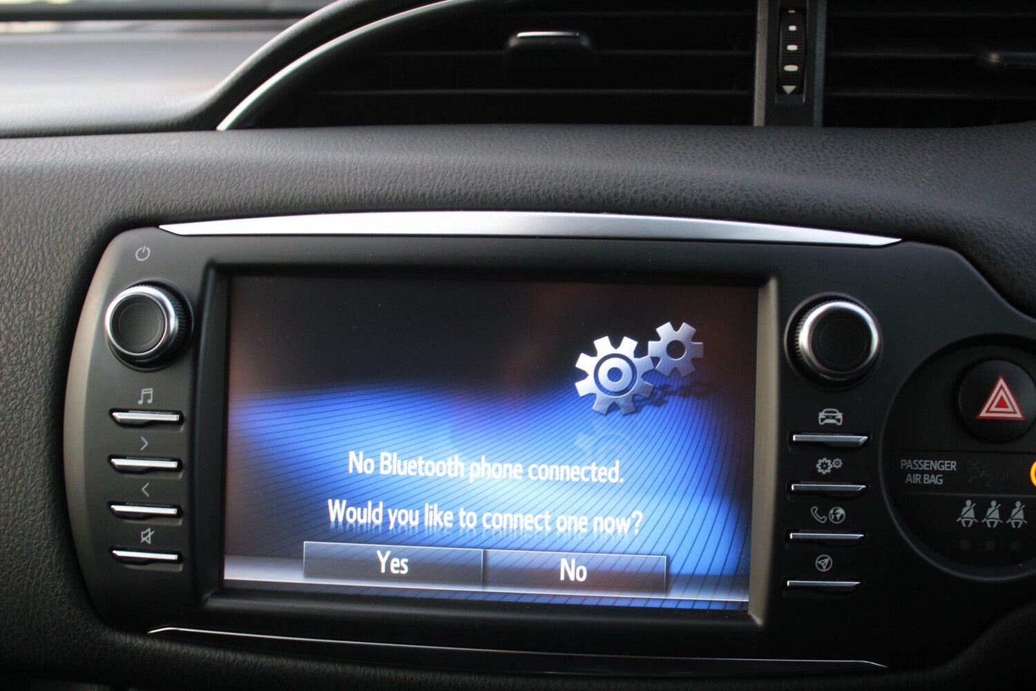 Used Toyota Yaris 2018 for sale - 76936702: Photo 46