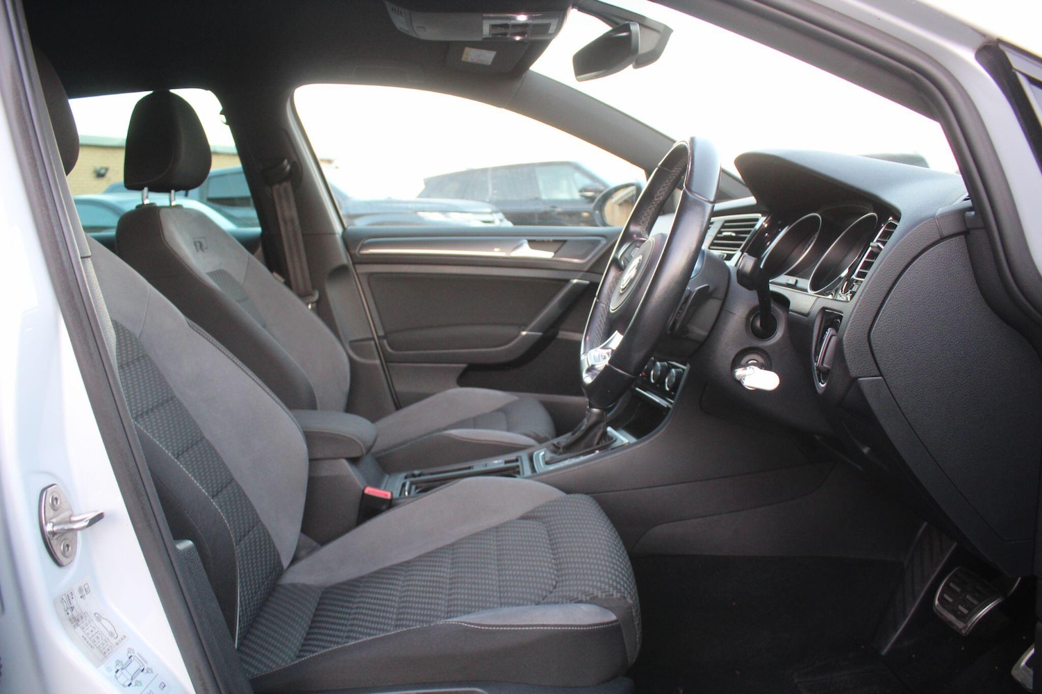 Used Volkswagen Golf 2018 for sale - 77015815: Photo 19