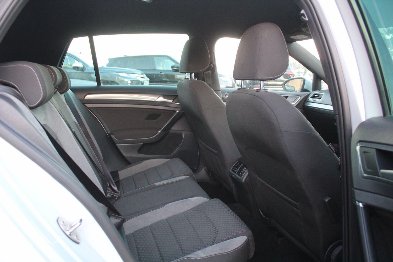 Used Volkswagen Golf 2018 for sale - 77015815: Photo 20