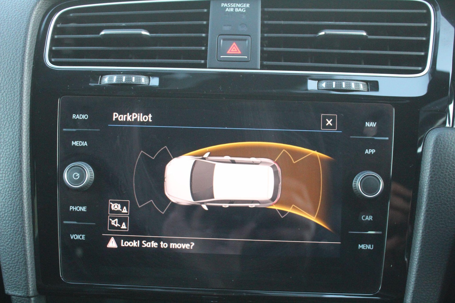 Used Volkswagen Golf 2018 for sale - 77015815: Photo 33