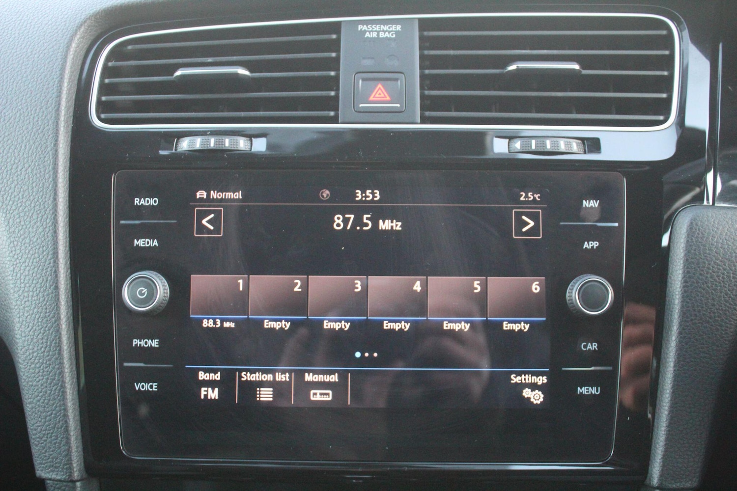 Used Volkswagen Golf 2018 for sale - 77015815: Photo 35