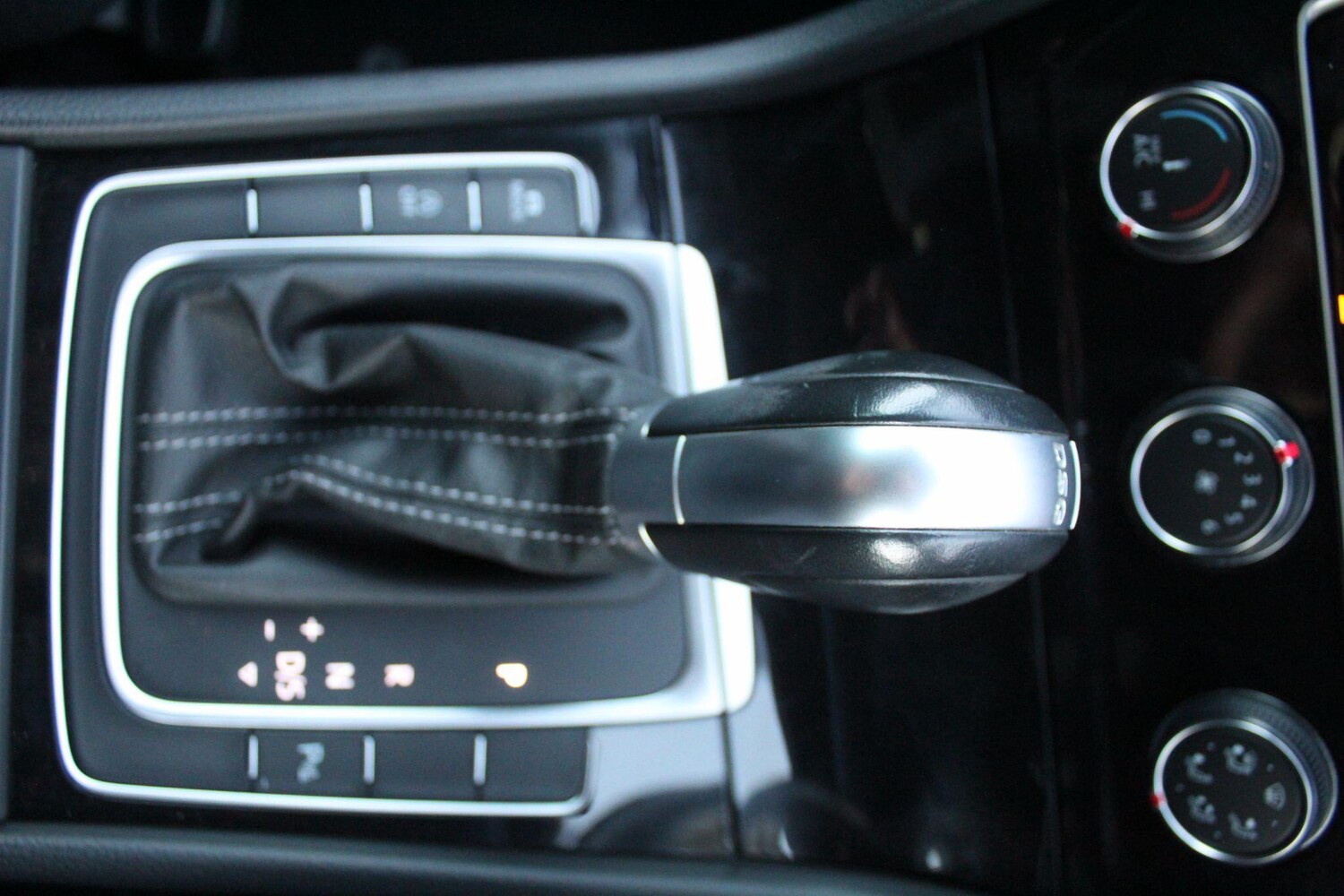 Used Volkswagen Golf 2018 for sale - 77015815: Photo 38