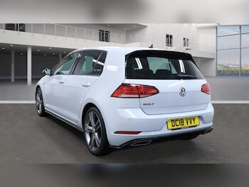Used Volkswagen Golf 2018 for sale - 77015815: Photo
