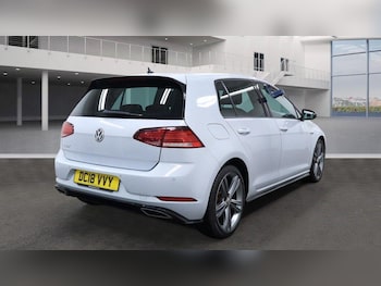 Used Volkswagen Golf 2018 for sale - 77015815: Photo