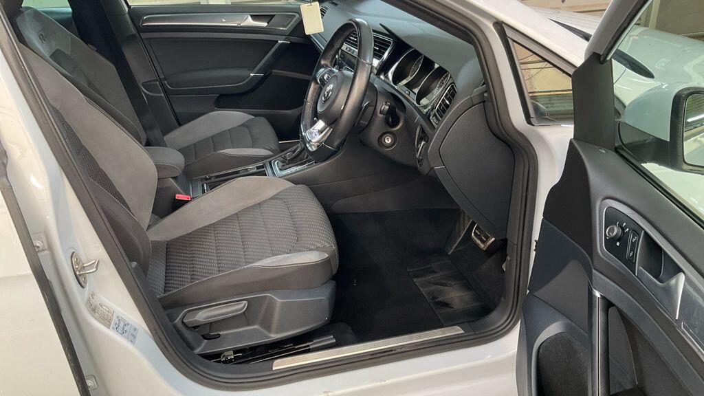 Used Volkswagen Golf for sale - 77015815: Photo 8