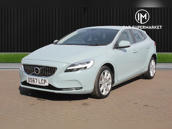 Used Volvo V40 2017 for sale - 76000975: Photo