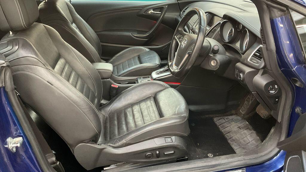 Used Vauxhall Cascada 2014 for sale - 77215085: Photo 9