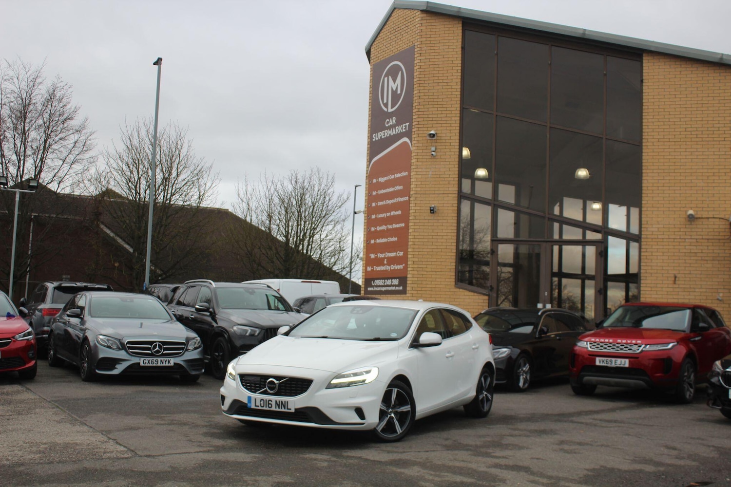 Used Volvo V40 2016 for sale - 76701597: Photo 1
