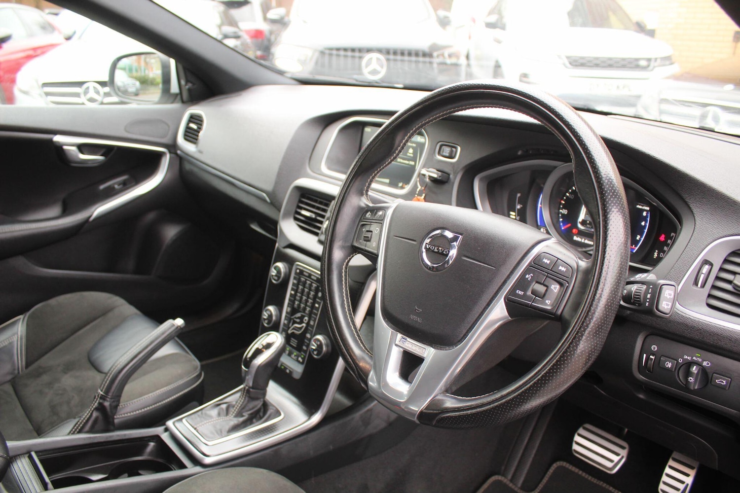 Used Volvo V40 2016 for sale - 76701597: Photo 25