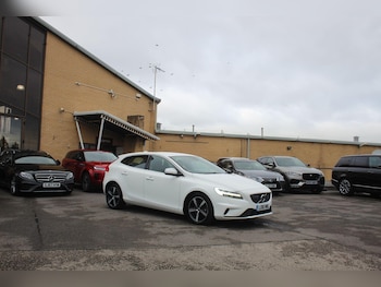 Used Volvo V40 2016 for sale - 76701597: Photo