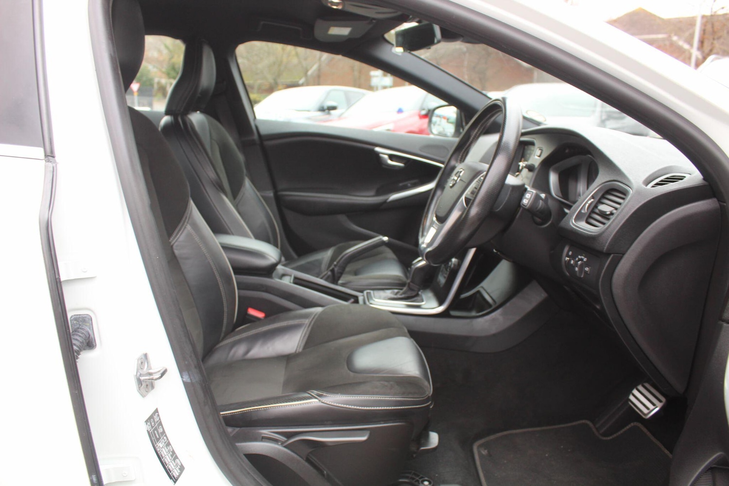 Used Volvo V40 2016 for sale - 76701597: Photo 30