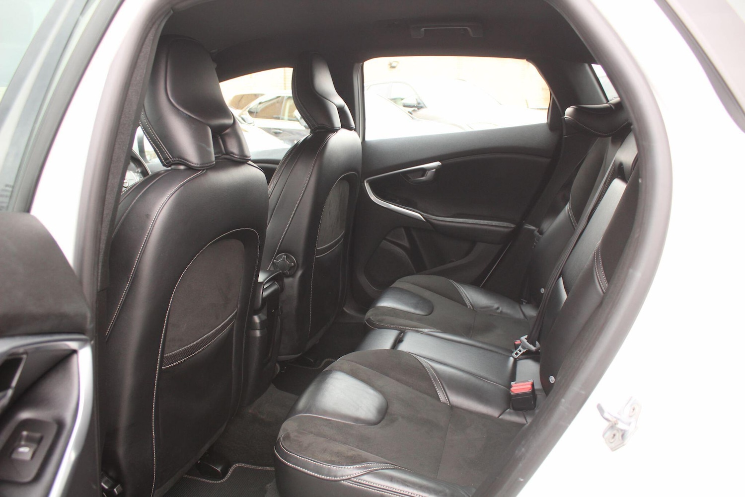 Used Volvo V40 2016 for sale - 76701597: Photo 32