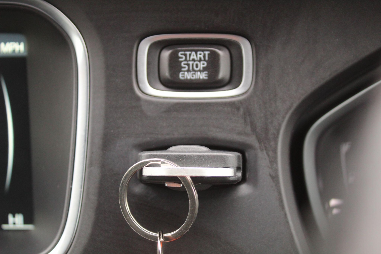 Used Volvo V40 2016 for sale - 76701597: Photo 41