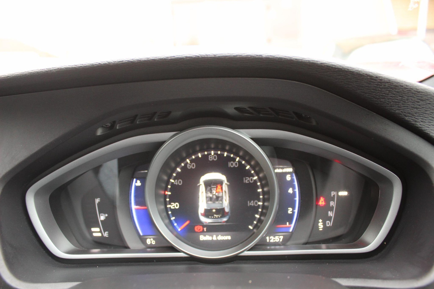 Used Volvo V40 2016 for sale - 76701597: Photo 49