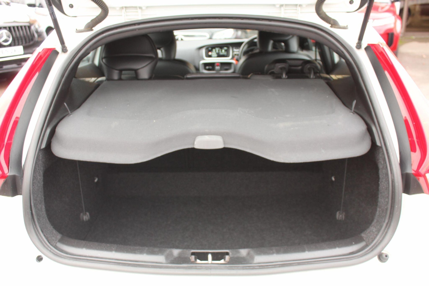 Used Volvo V40 2016 for sale - 76701597: Photo 50