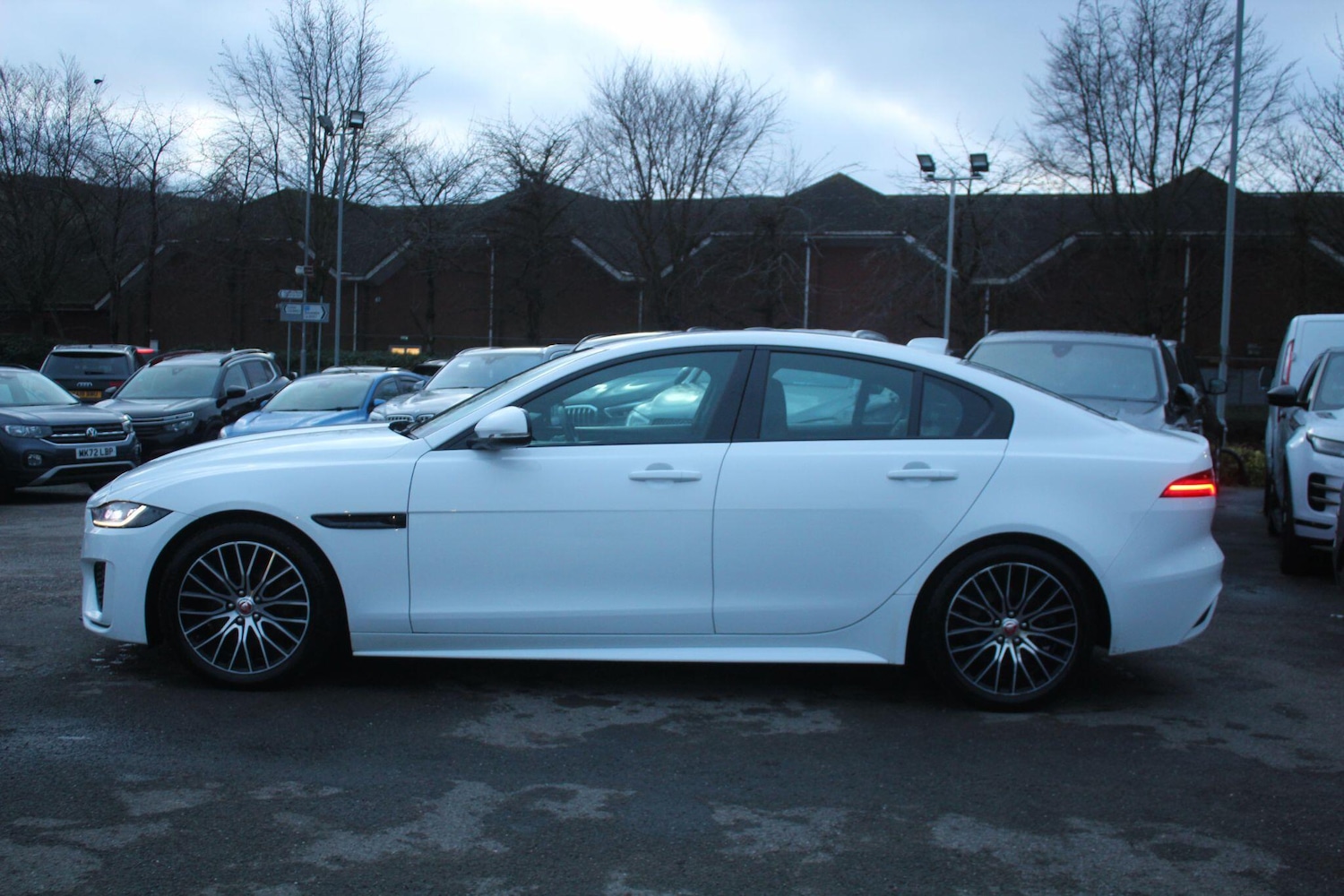 Used Jaguar XE 2019 for sale - 77054084: Photo 14
