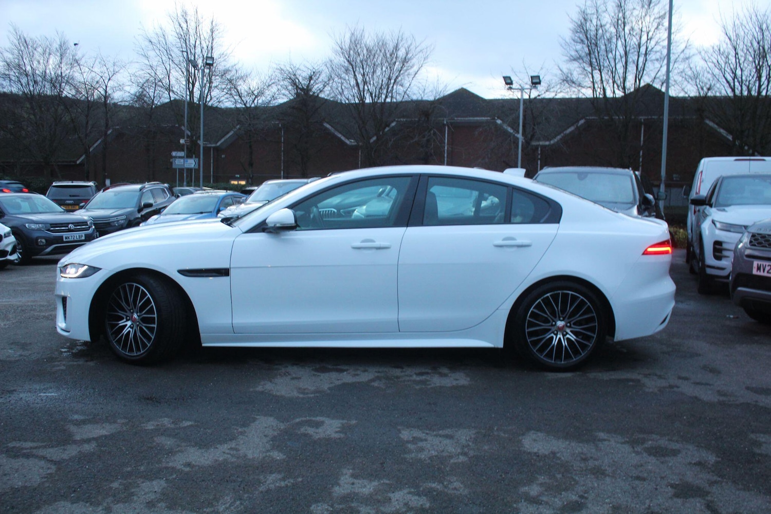 Used Jaguar XE 2019 for sale - 77054084: Photo 15
