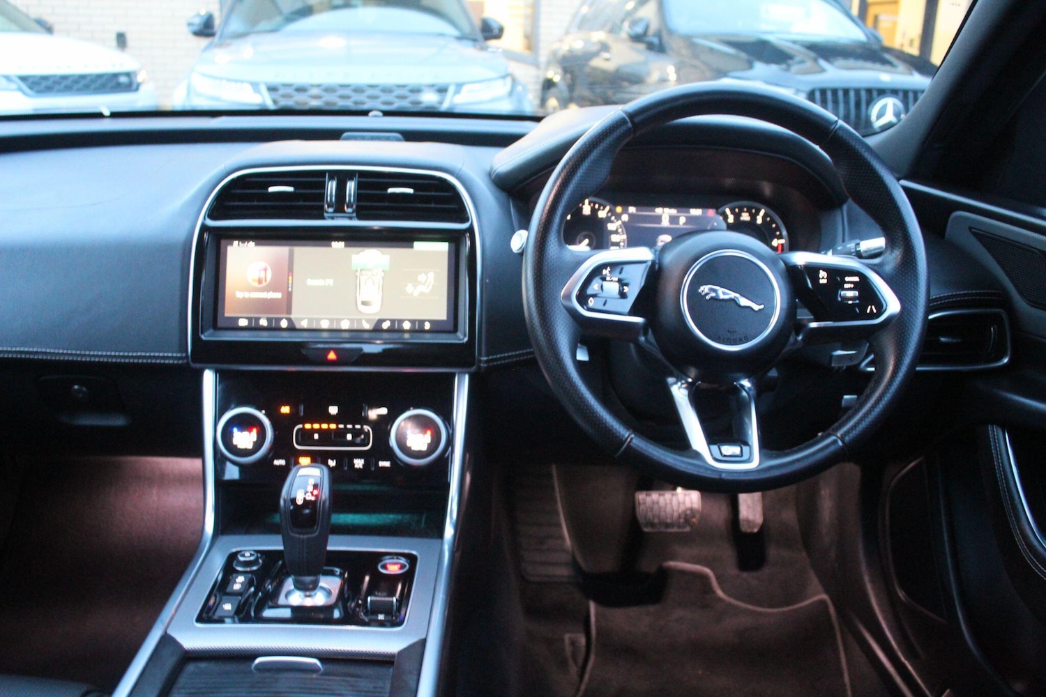 Used Jaguar XE 2019 for sale - 77054084: Photo 29