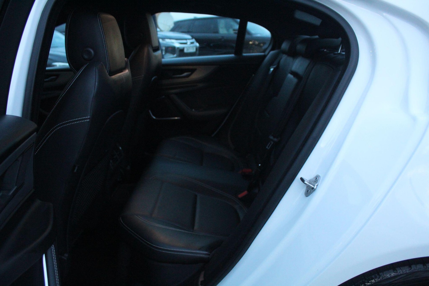 Used Jaguar XE 2019 for sale - 77054084: Photo 32