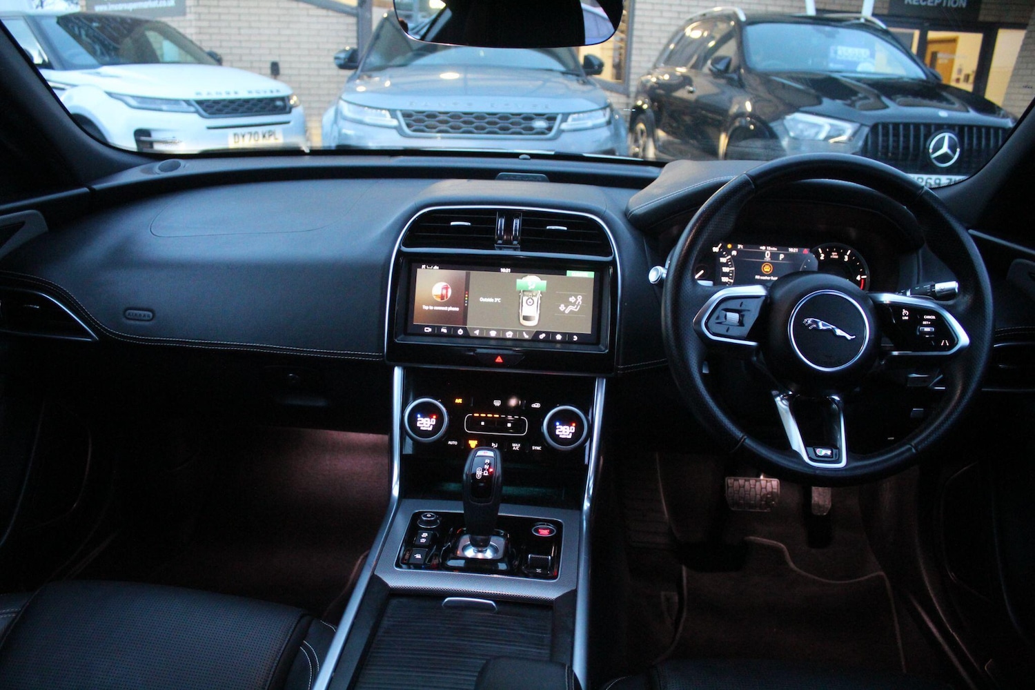 Used Jaguar XE 2019 for sale - 77054084: Photo 40