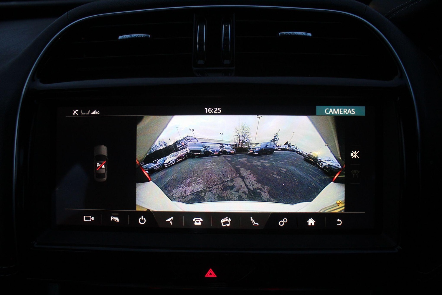 Used Jaguar XE 2019 for sale - 77054084: Photo 49