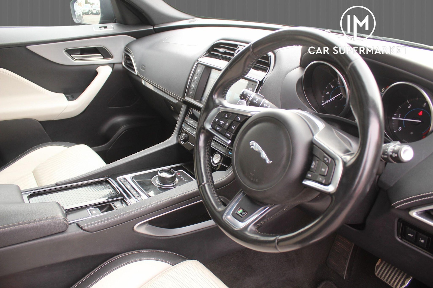 Used Jaguar F-Pace 2018 for sale - 77015527: Photo 10