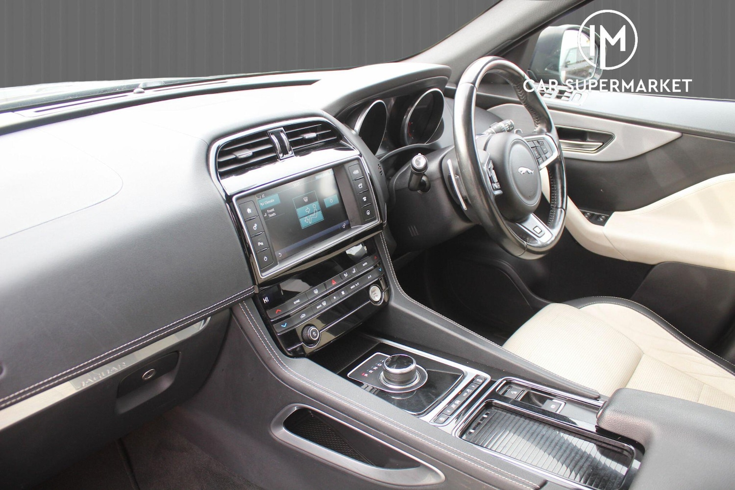 Used Jaguar F-Pace 2018 for sale - 77015527: Photo 12