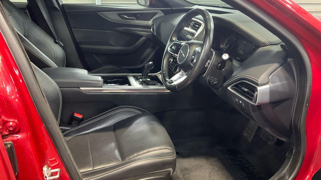 Used Jaguar XE 2020 for sale - 77237617: Photo 9