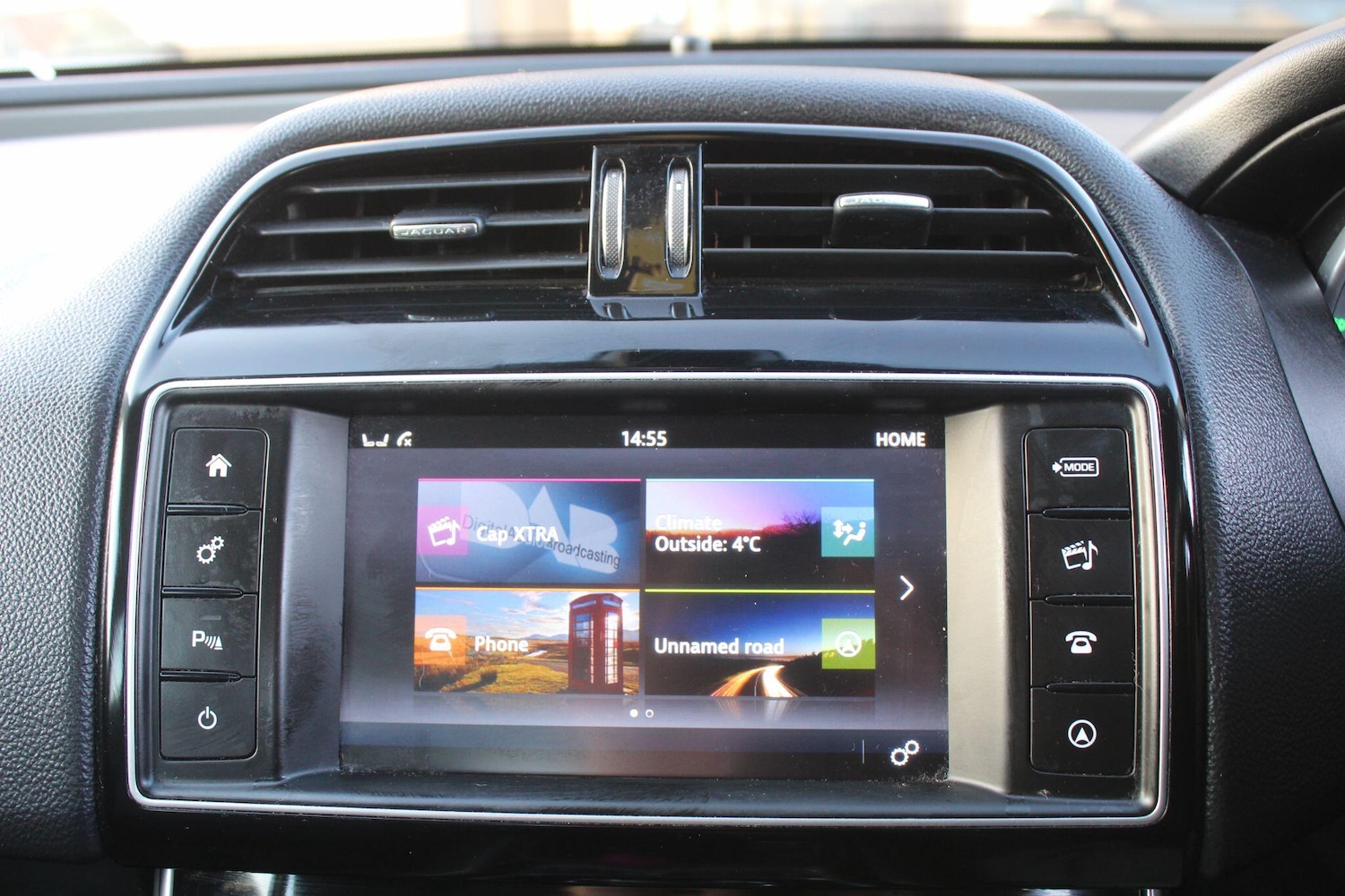 Used Jaguar XE 2015 for sale - 77081875: Photo 22