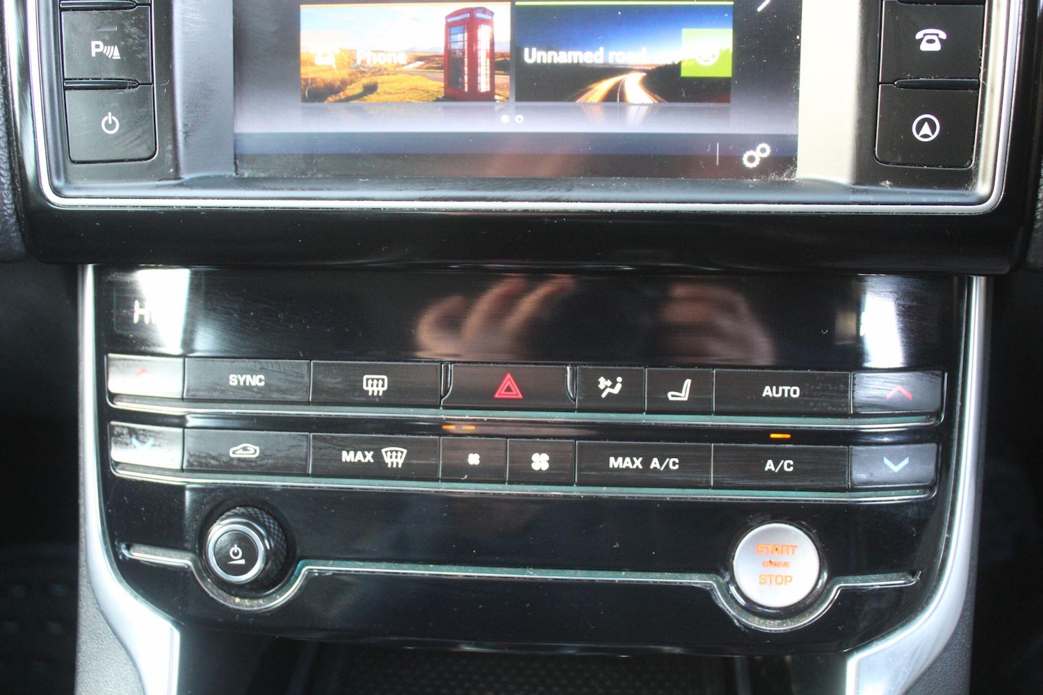 Used Jaguar XE 2015 for sale - 77081875: Photo 23