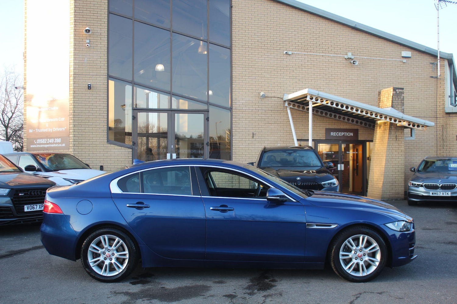 Used Jaguar XE 2015 for sale - 77081875: Photo 4