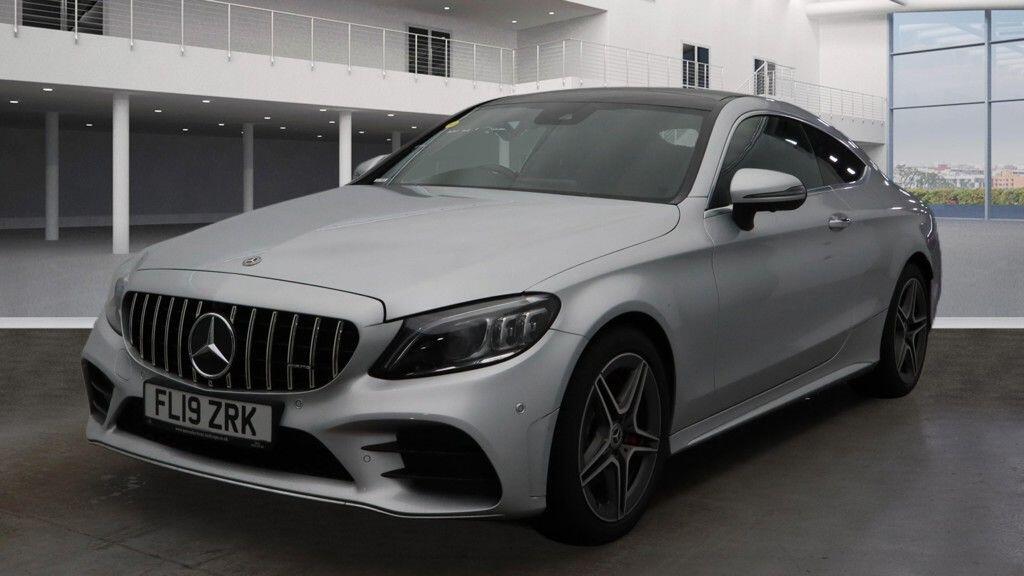 Used Mercedes-Benz C Class 2019 for sale - 77411694: Photo 2