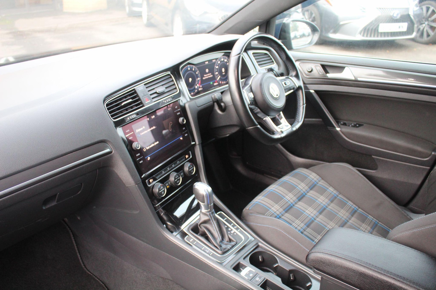 Used Volkswagen Golf 2017 for sale - 76866453: Photo 26