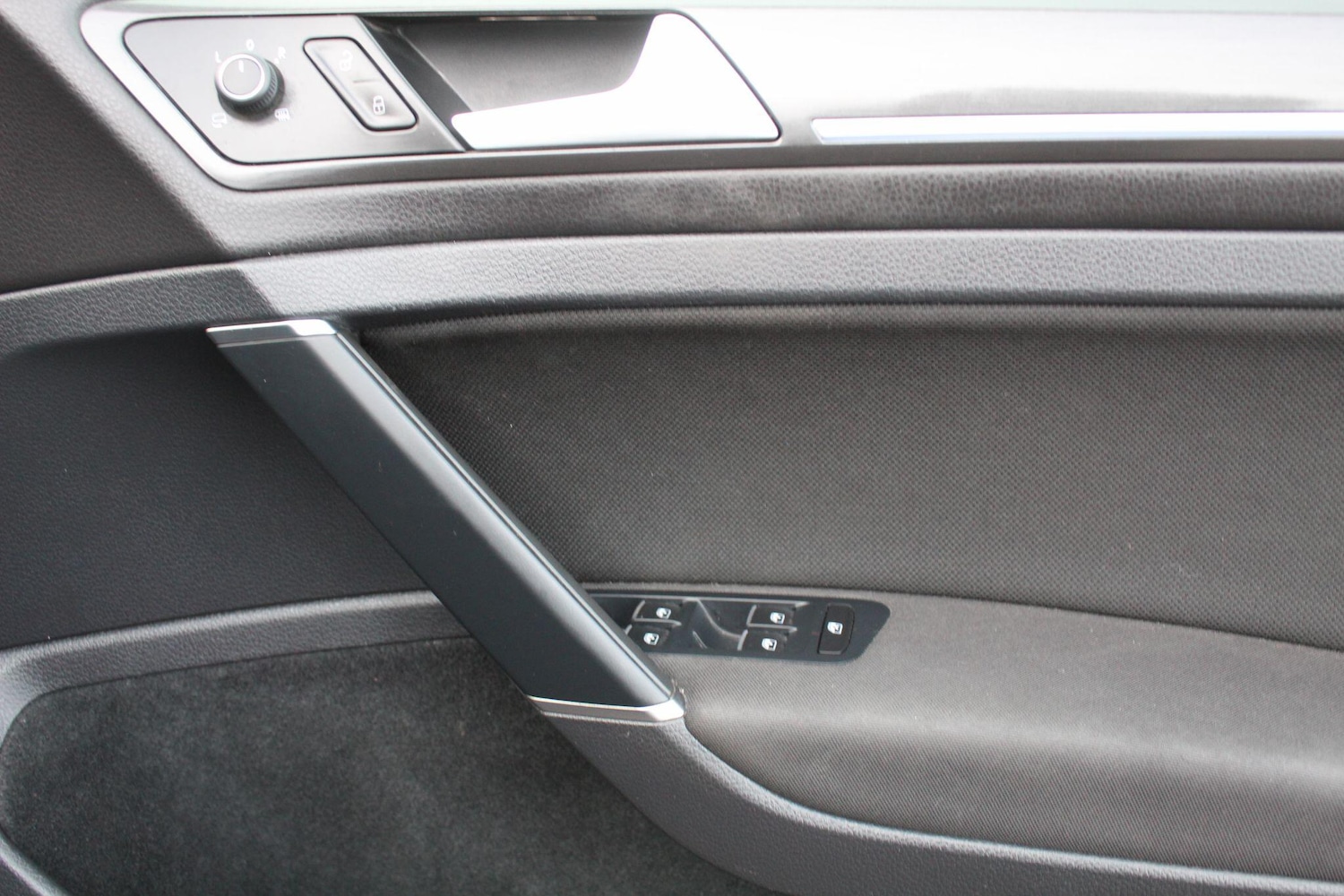 Used Volkswagen Golf 2017 for sale - 76866453: Photo 32